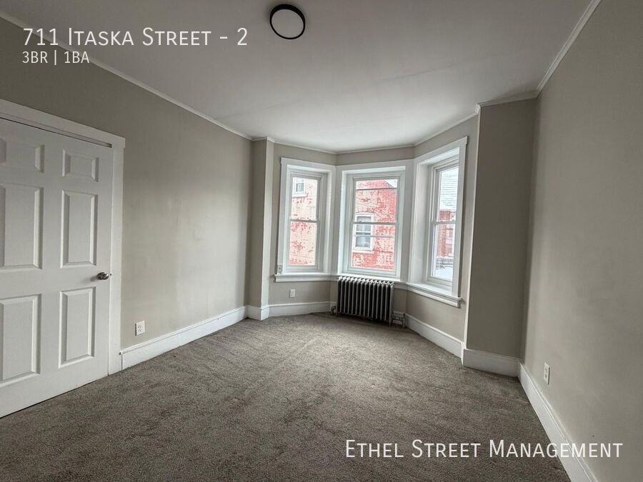 711 Itaska St #2 - Photo 3 of 26