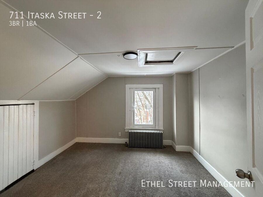 711 Itaska St #2 - Photo 5 of 26