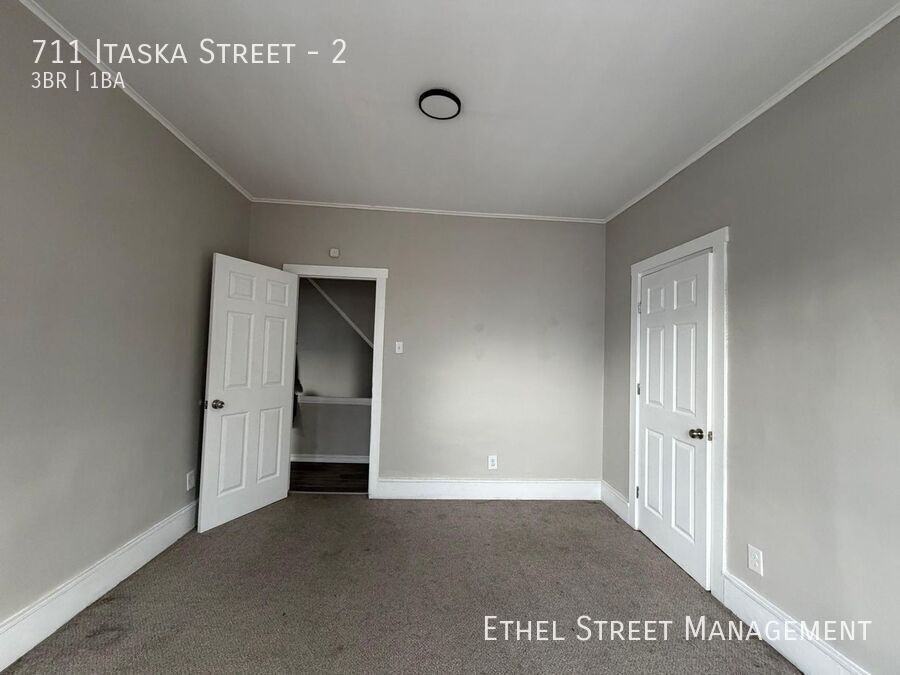 711 Itaska St #2 - Photo 6 of 26
