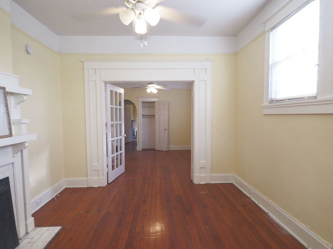 4922 Loyola Ave - Photo 3 of 10