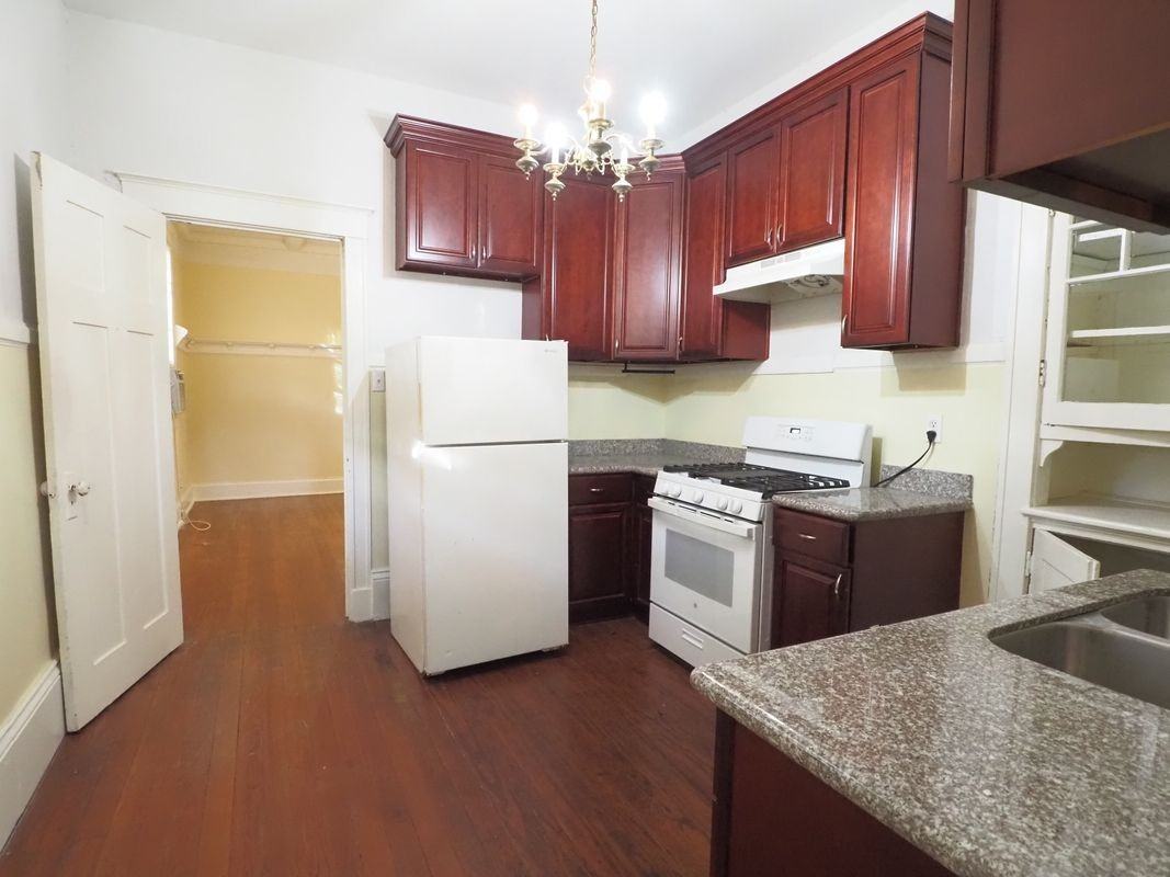 4922 Loyola Ave - Photo 7 of 10