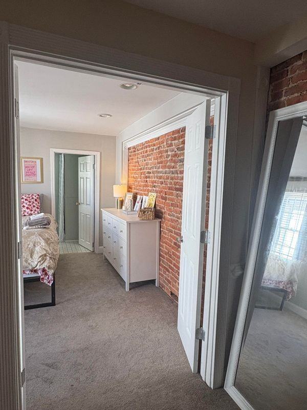 1401 Clarkson St - Photo 7 of 8