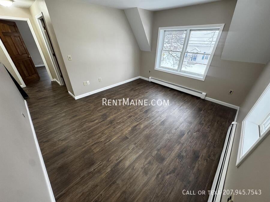 8 Spring St #2 - Photo 4 of 12