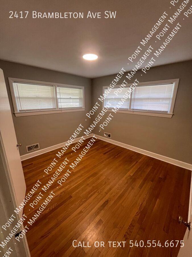 2417 Brambleton Ave Sw - Photo 5 of 16