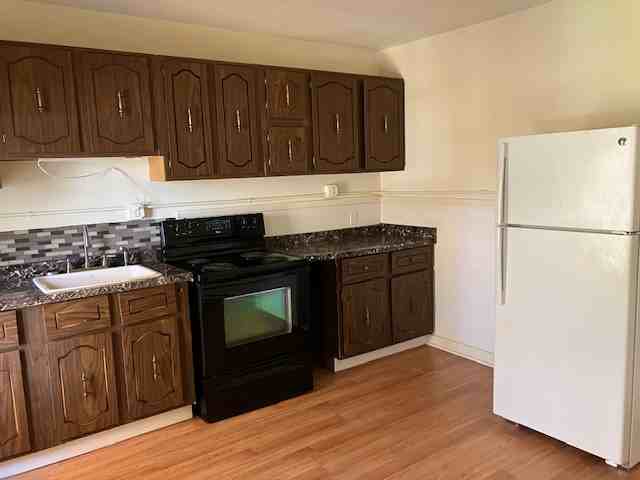 85 Stratton Rd #4 - Photo 4 of 11