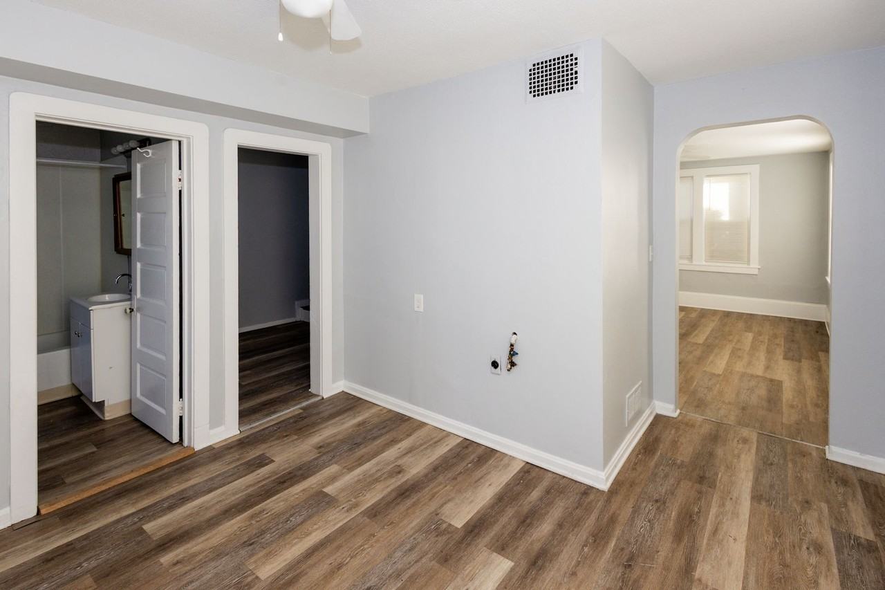 3132 W 33rd St - Photo 6 of 12