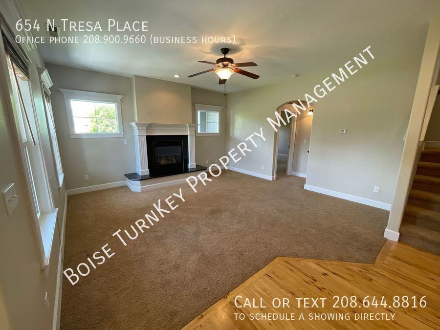 654 N Tresa Pl - Photo 2 of 49