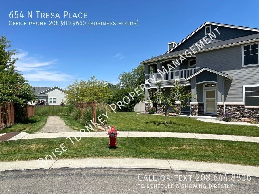 654 N Tresa Pl - Photo 4 of 49