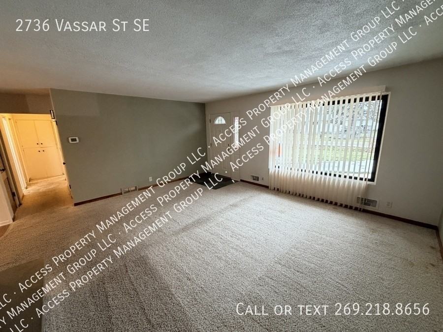 2736 Vassar St Se - Photo 5 of 35