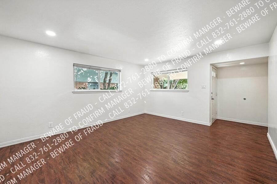 525 Salem Dr - Photo 4 of 28