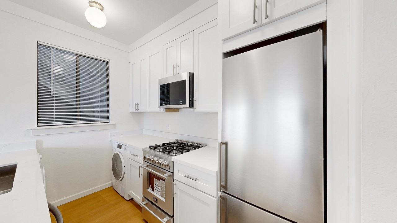 1655 Grant Ave - Photo 2 of 13