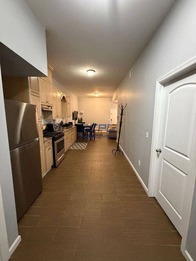 142 Ripley Pl #1 - Photo 3 of 10