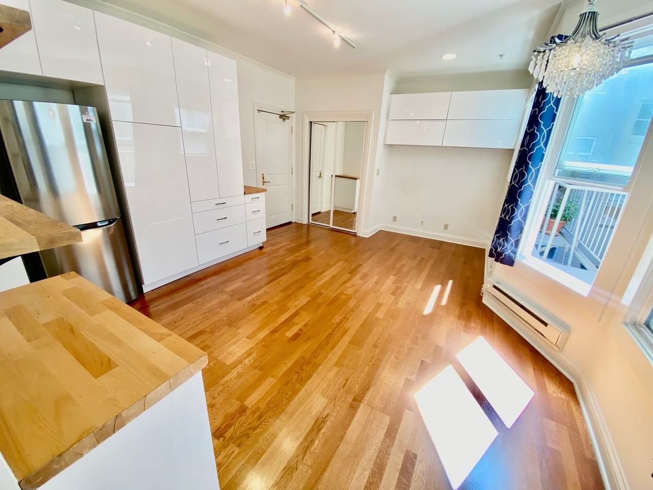 725 Pine St #304 - Photo 2 of 18