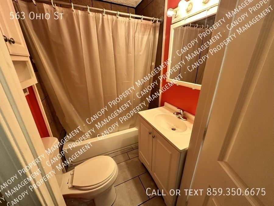 563 Ohio St - Photo 7 of 8