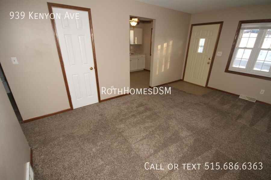 939 Kenyon Ave - Photo 7 of 15