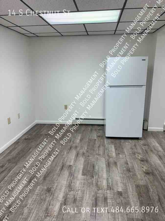 14 S Chestnut St #E - Photo 5 of 15