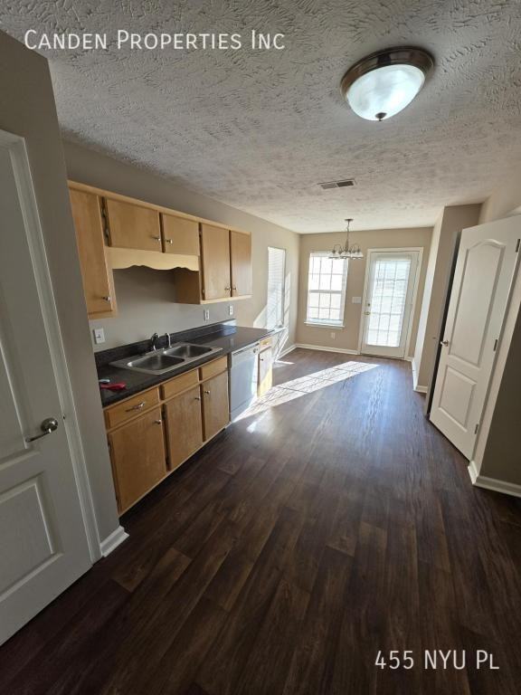 455 Nyu Pl - Photo 4 of 21