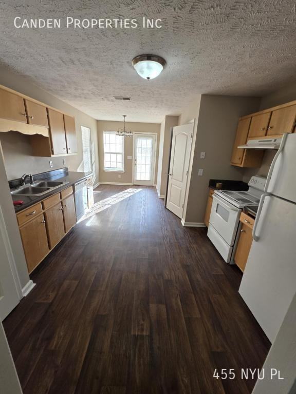 455 Nyu Pl - Photo 6 of 21