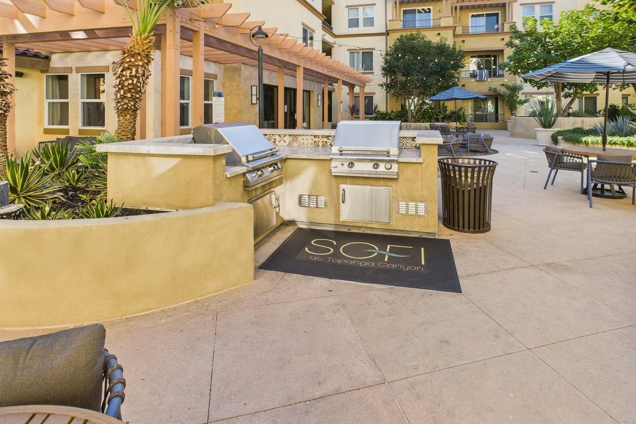 Sofi at Topanga Canyon - Photo 4 of 50