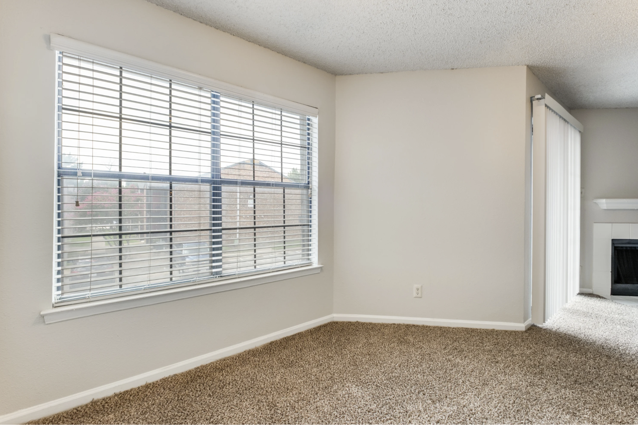 Forty200 - Photo 4 of 25