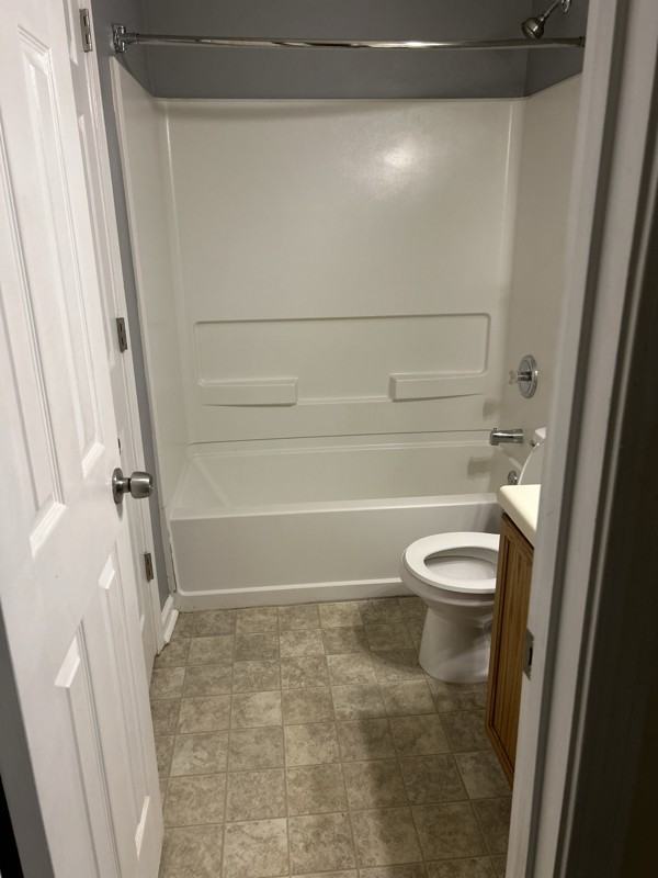 421 Autumn Lake Ct - Photo 7 of 12