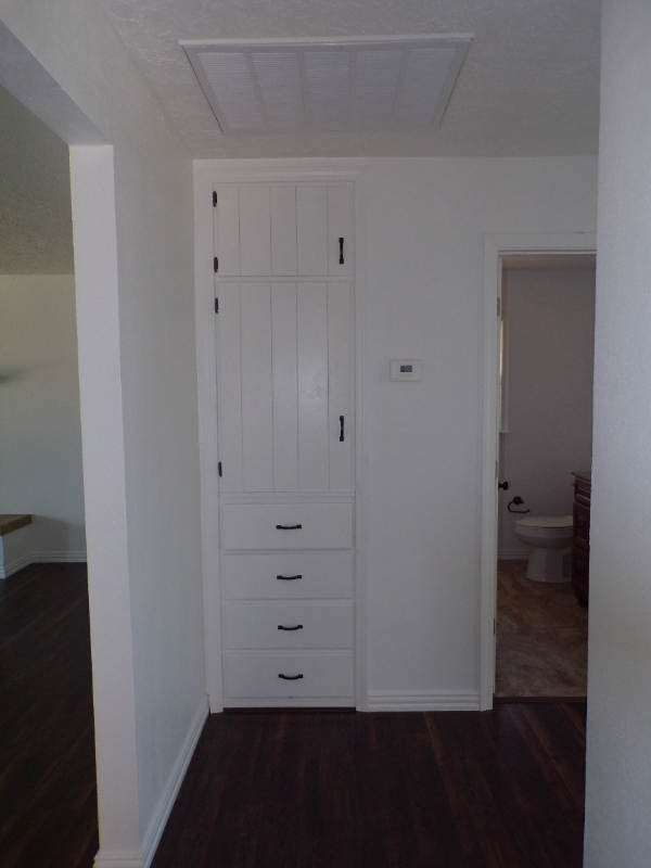 2511 Gidding St - Photo 2 of 18