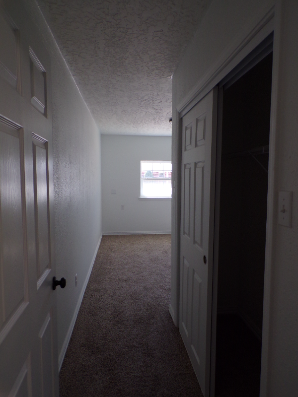 2511 Gidding St - Photo 7 of 18