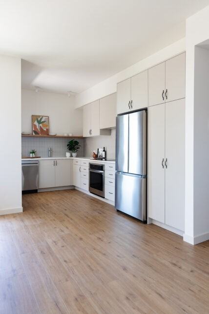 Monashee - Photo 5 of 50