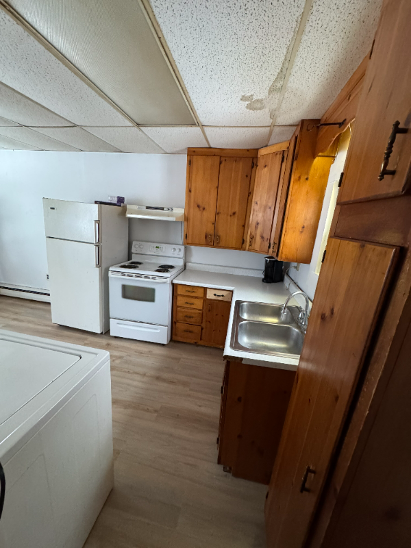 69 Pleasant St #4 - Photo 5 of 10