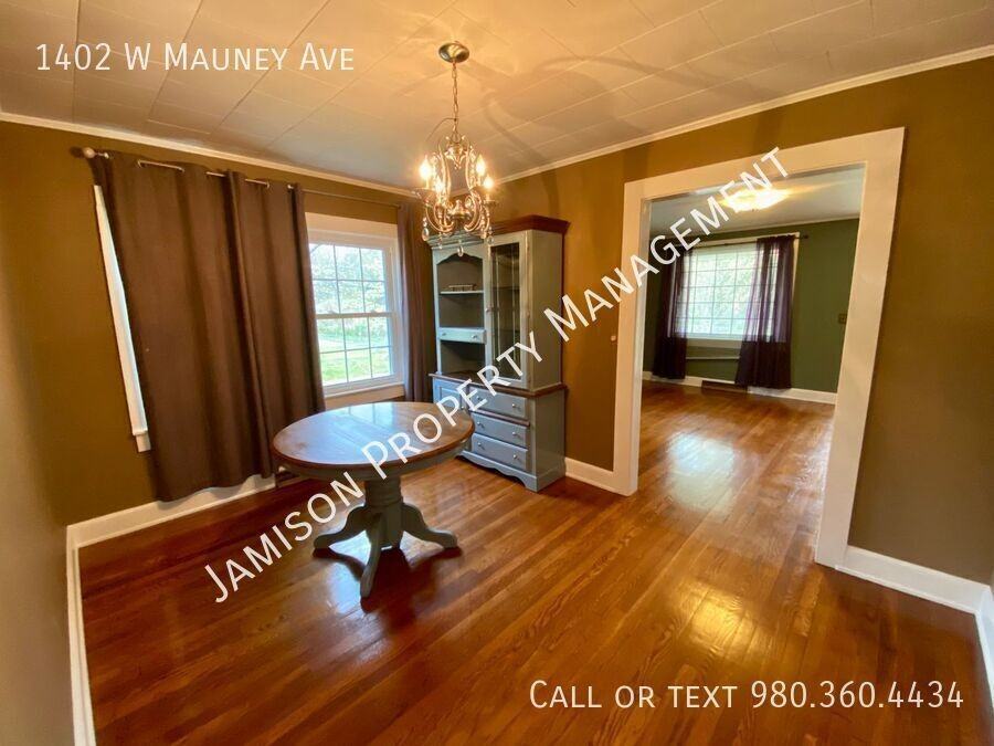 1402 W Mauney Ave - Photo 4 of 19