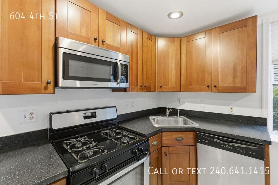 604 4th St - Photo 6 of 26