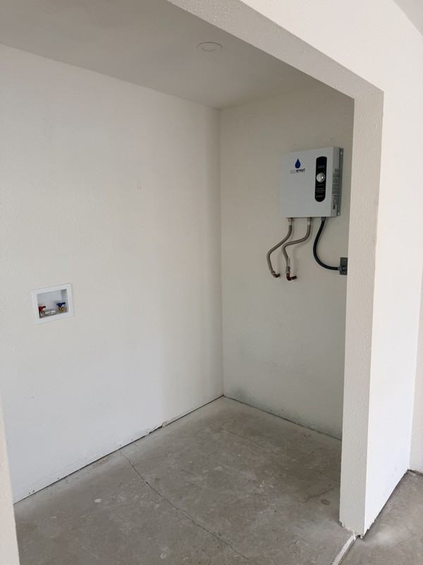 2841 Folsom St - Photo 4 of 15