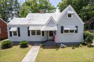 featured image of 715 E 58th St