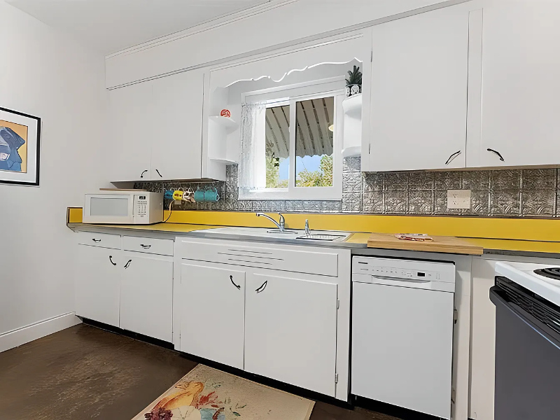 1604 58th St S #A - Photo 5 of 20