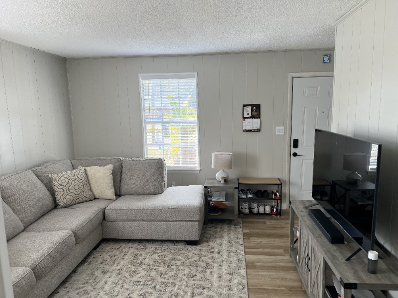 830 Calhoun Ave - Photo 2 of 8