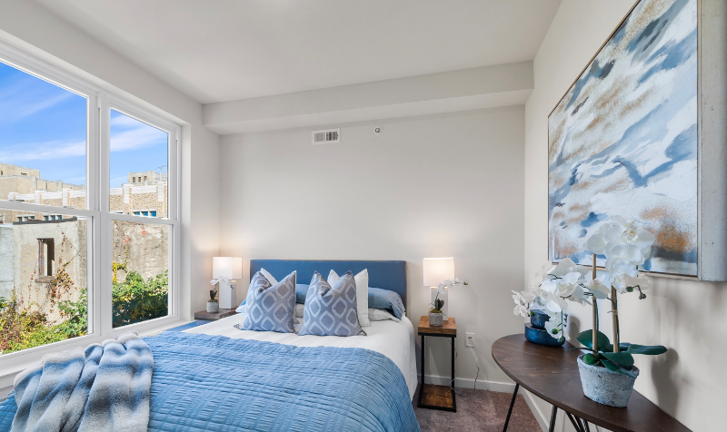 2125 W Master St - Photo 3 of 6