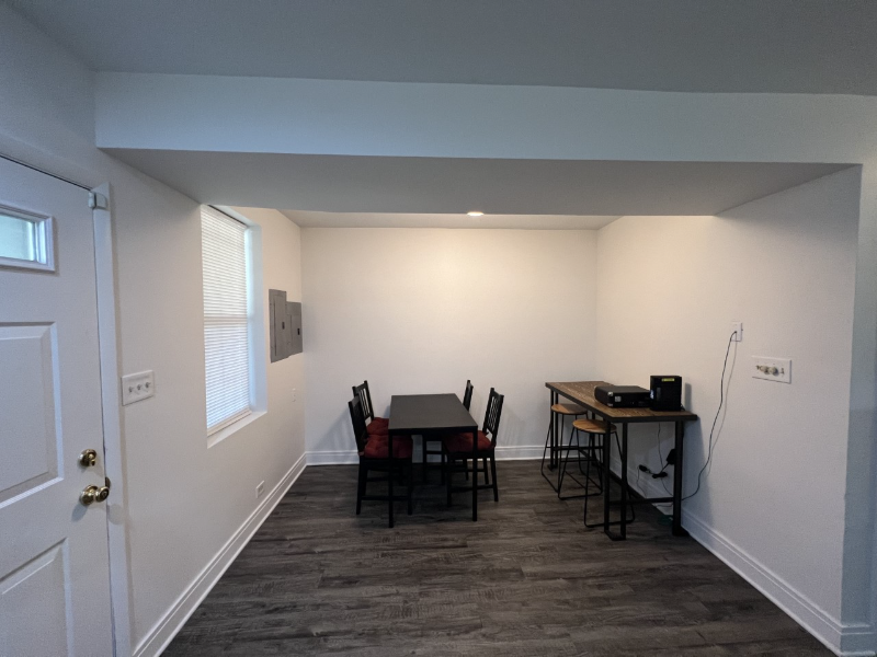 1507 W Henderson St - Photo 5 of 18