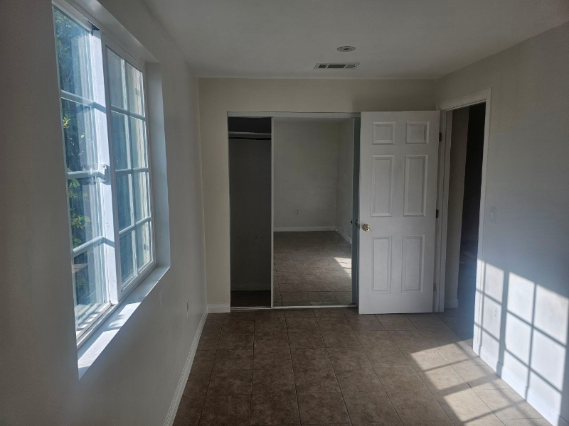 1042 Hollister St #2 - Photo 2 of 8