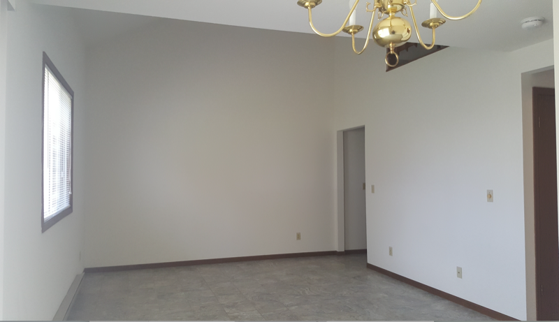 1332 Spring Village Dr - Photo 3 of 11