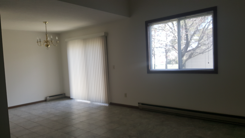 1332 Spring Village Dr - Photo 5 of 11