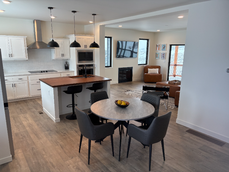 18 Pine Dr - Photo 2 of 14