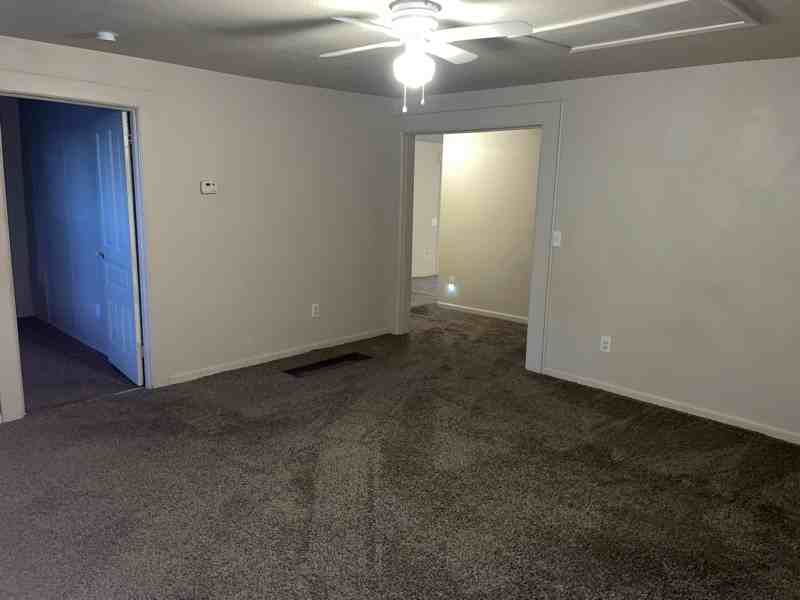 101 S Comstock St #2 - Photo 4 of 7