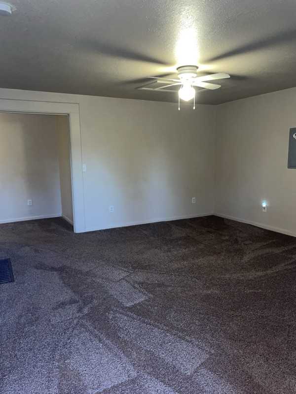 101 S Comstock St #2 - Photo 5 of 7