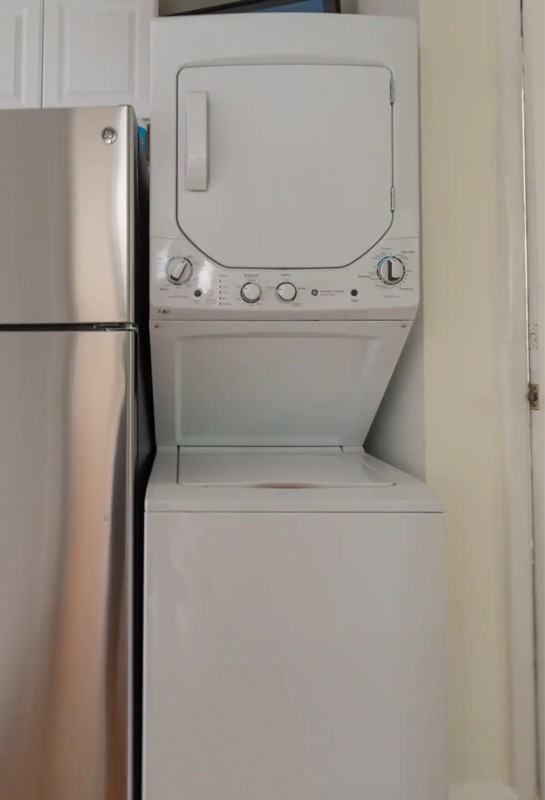 1136 45th St Ne #4 - Photo 6 of 20