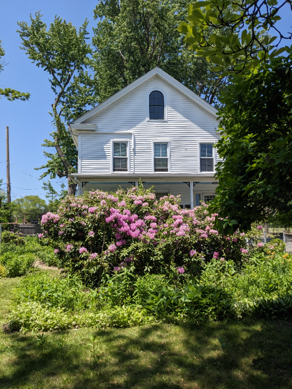 85 Beech St - Photo 4 of 4