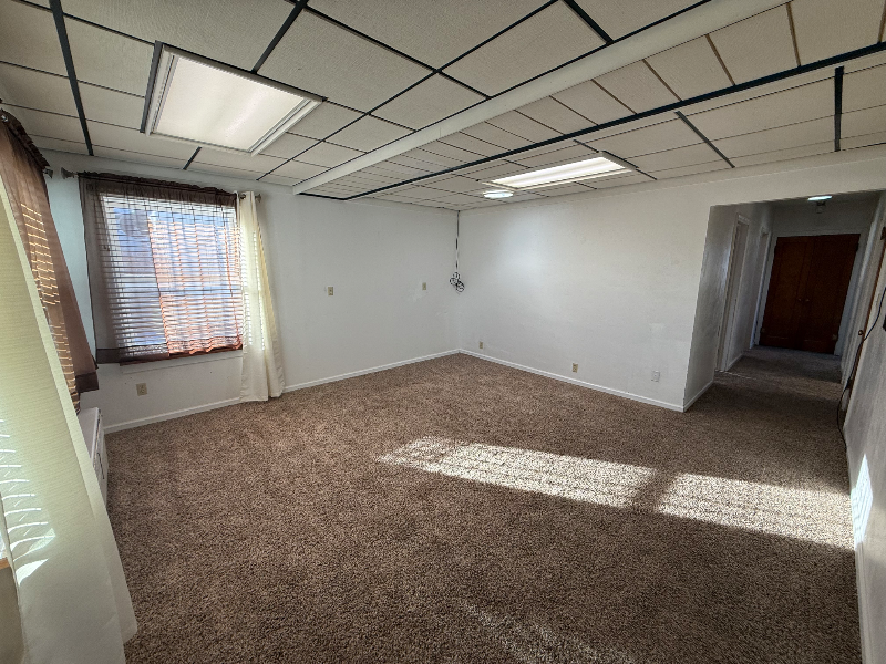 326 5th Ave Se - Photo 3 of 19