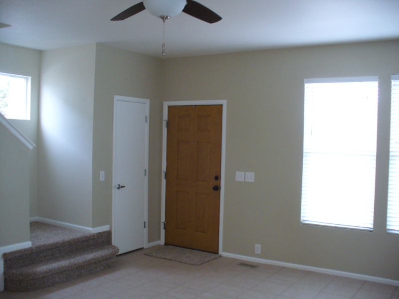 2484 St Paul Dr - Photo 3 of 20