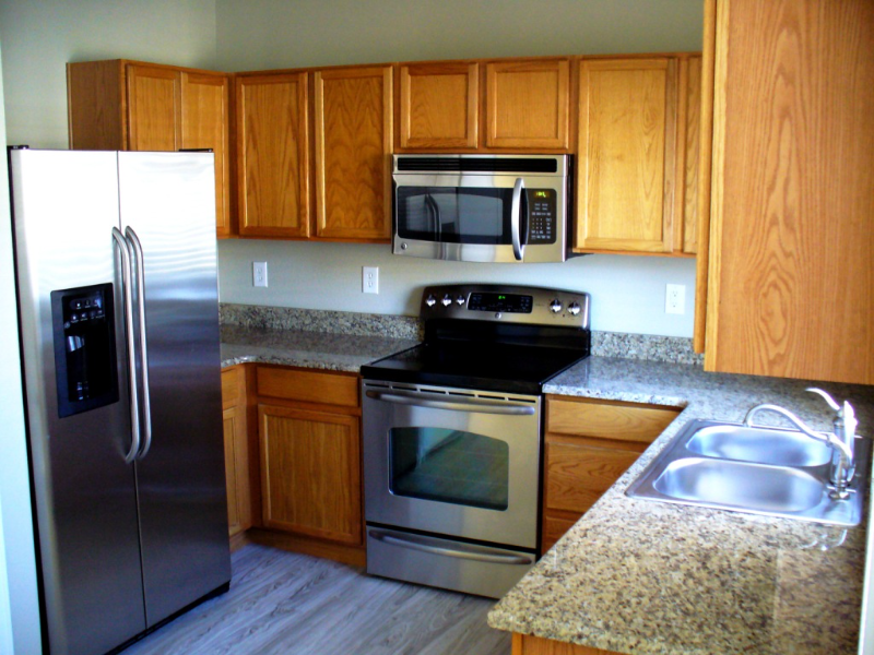 2484 St Paul Dr - Photo 5 of 20