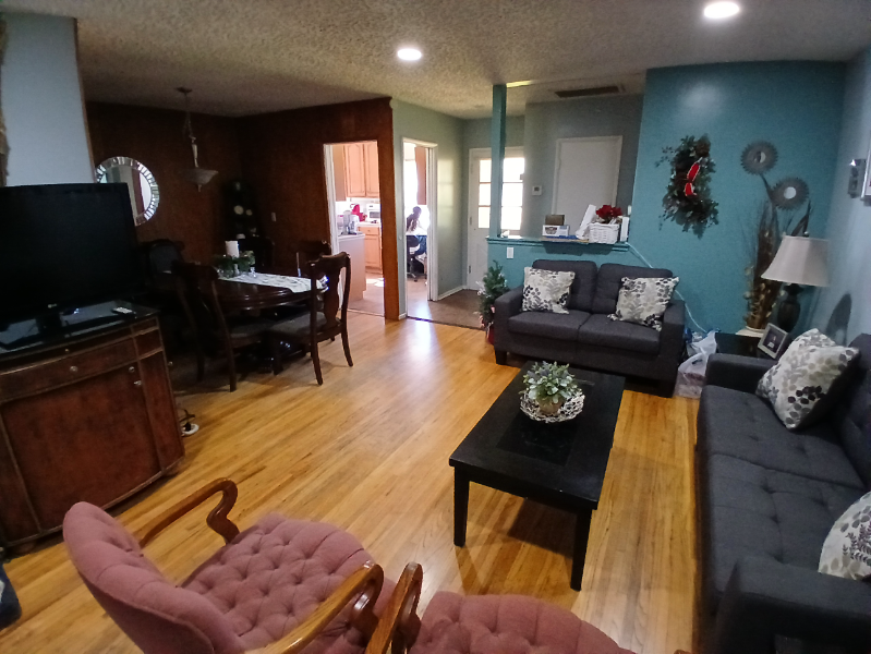 8900 Swinton Ave - Photo 6 of 9