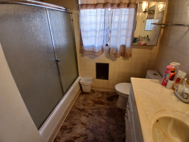 8900 Swinton Ave - Photo 7 of 9